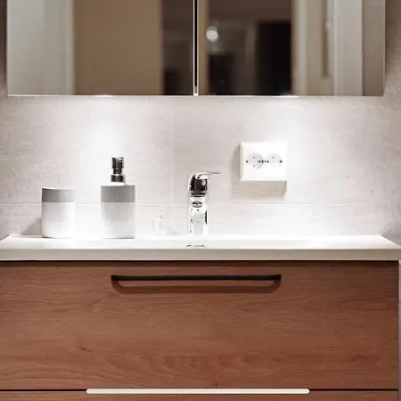 Aurora And Midnight Sun شقة ترومسو