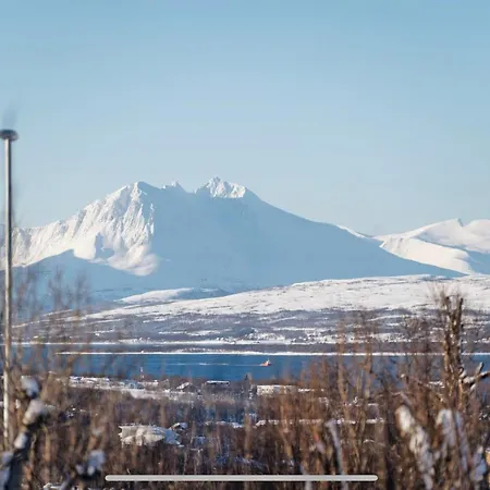 Aurora And Midnight Sun شقة ترومسو